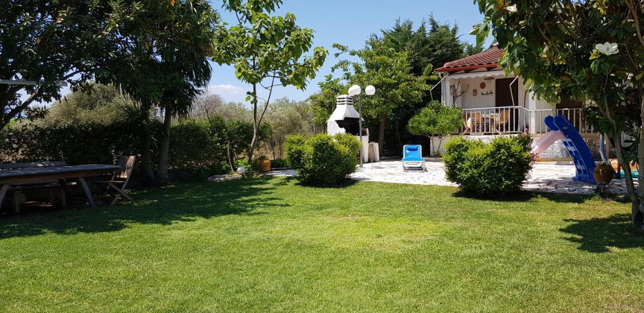 Country House By The Sea !!! Villa Karavómilos Exteriör bild